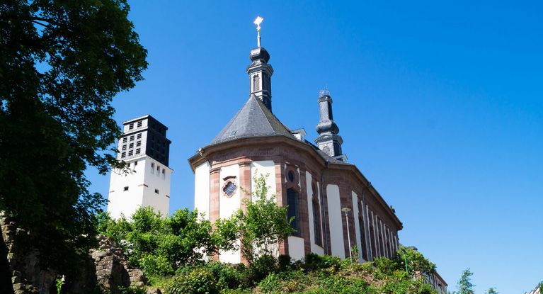 Außenaufnahme barocke Kirche 
